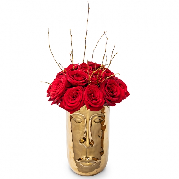 Ψηλό χρυσό πρόσωπο με κόκκινα τριαντάφυλλα